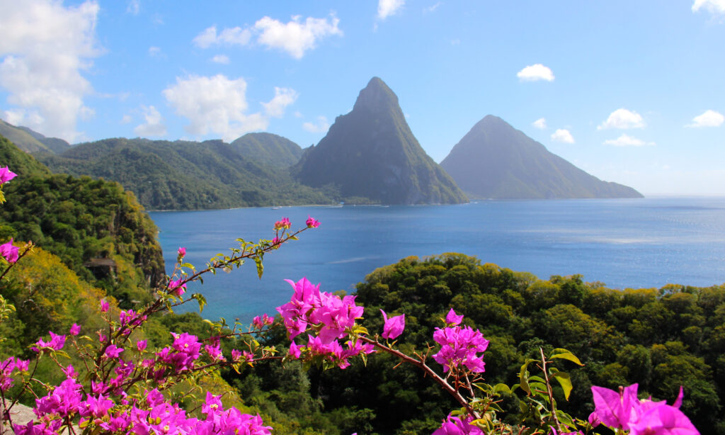 5 Countries with Simple Citizenship for Retirement