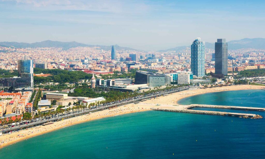 스페인 골든 비자 소지자를 위한 최고의 거점 11곳에는 바르셀로나가 포함되어 있습니다.