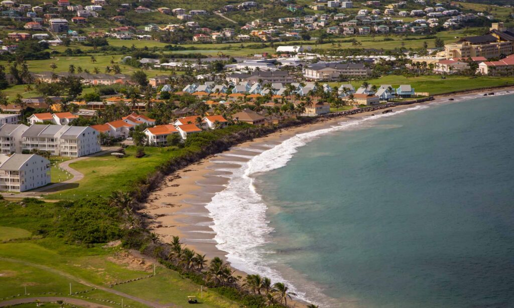 St Kitts ve Nevis dünyanın en eski Yatırım Yoluyla Vatandaşlık Programını yürütmektedir.